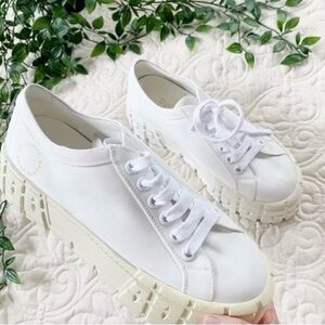 RARE - LIKE NEW - Ducie London Isobella Sneakers Sz 8